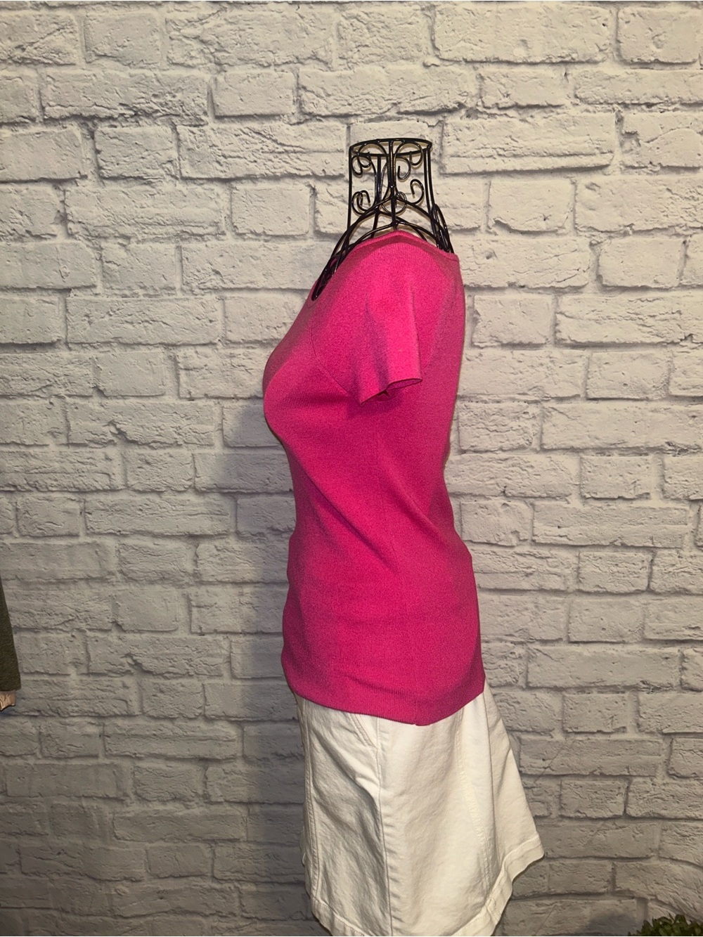 Ann Taylor Fuchsia Short Sleeve Sweater Top - Picture 4 of 6